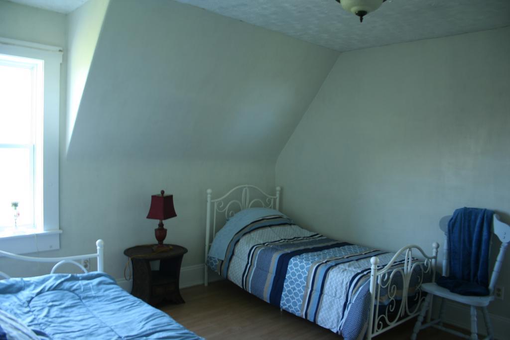 Lovely Green Gable Home Miscouche Eksteriør bilde